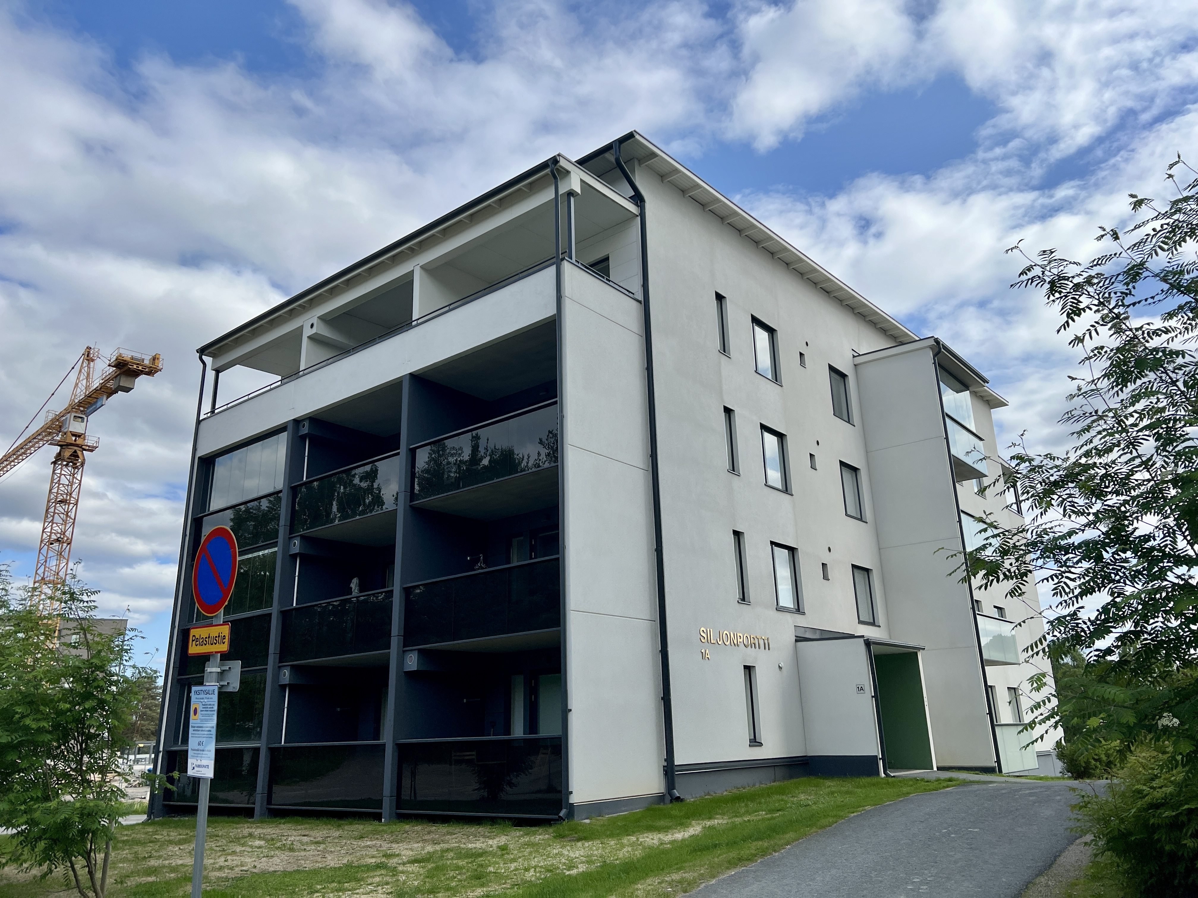 Siljotie 1, 2h+kk+s+p, 43,0 m², 1.8.